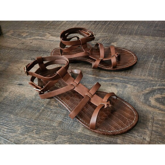 Shoes - Womens 8.5 faux leather gladiator sandals